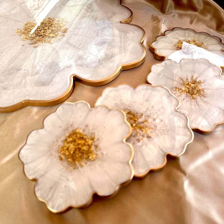 Flower Shape Tray with Coasters Set